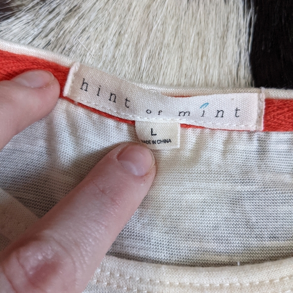 Hint of Mint Lace Tunic - Picture 4 of 10